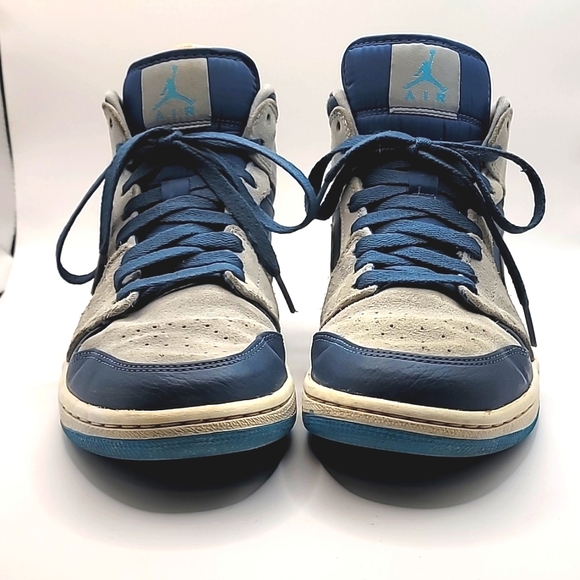 Air Jordan 1 Mid